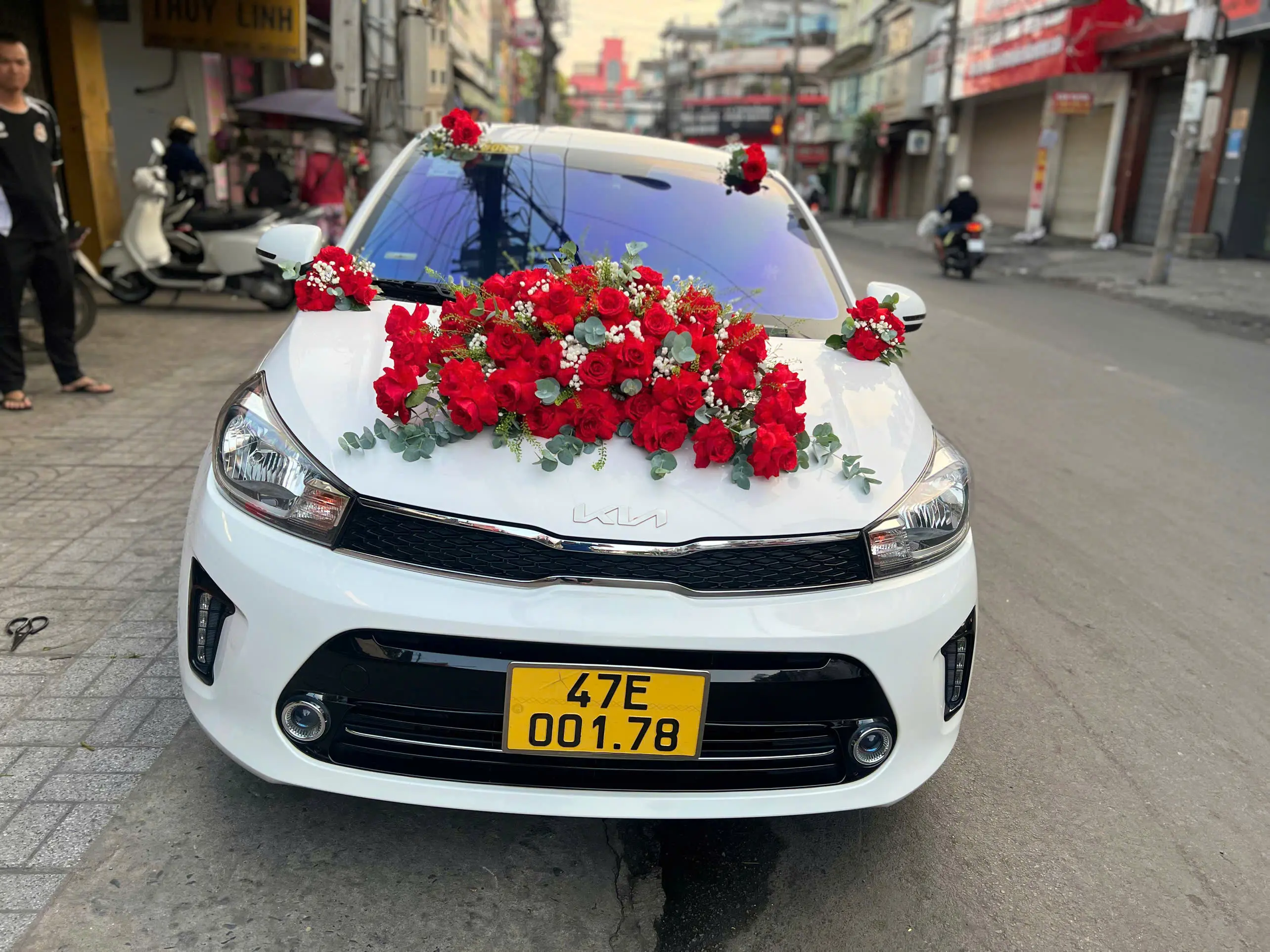 Xe hoa tone màu đỏ HC001